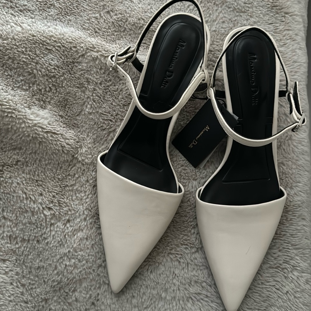 Massimo Dutton SZ 39 white kitten heel leather sling back shoe.  New w/tags